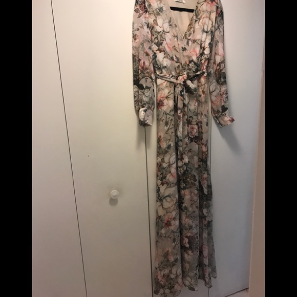 Dress - Picture 3 of 4